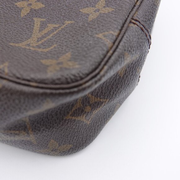 Louis Vuitton Monogram Trousse Toiletry Pouch 23 - Picture 9 of 16
